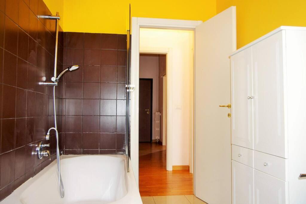 Splendido Appartamento A Pagano Milan Bagian luar foto